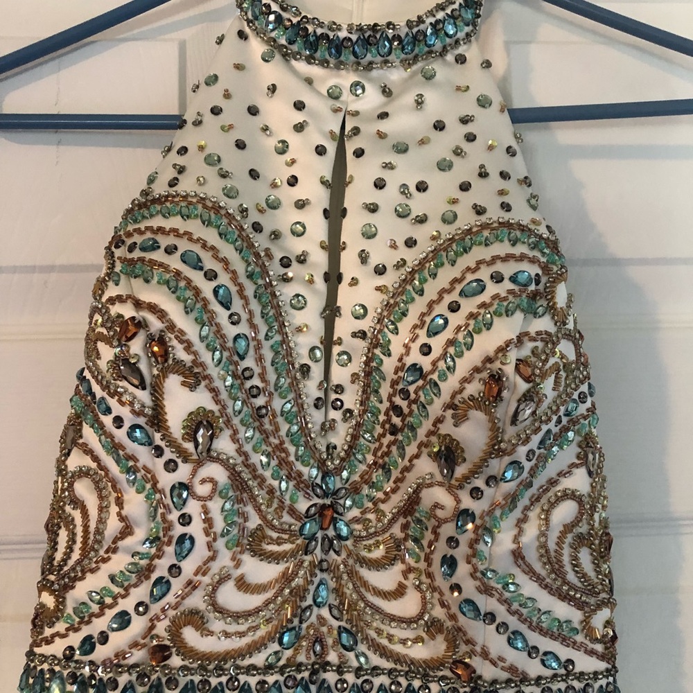 White mermaid prom dress (2016)
